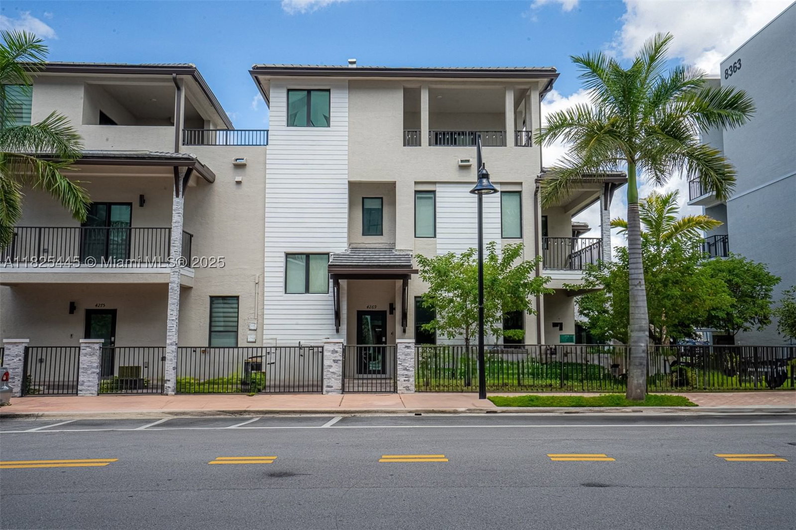 Real estate property located at 4269 83rd Path, Miami-dade, Downtown Doral South Phas, Doral, FL