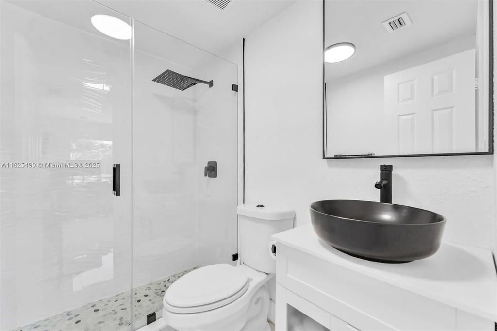 Real estate property located at 18440 20th Ct, Miami-dade, Sun Ray Homes Greynolds P, North Miami Beach, FL