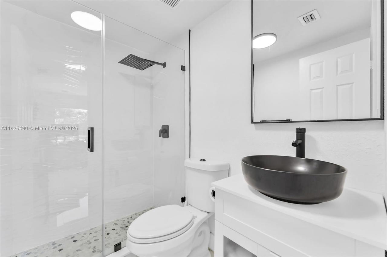 Real estate property located at 18440 20th Ct, Miami-dade, Sun Ray Homes Greynolds P, North Miami Beach, FL