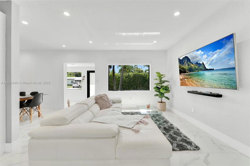 Real estate property located at 18440 20th Ct, Miami-dade, Sun Ray Homes Greynolds P, North Miami Beach, FL