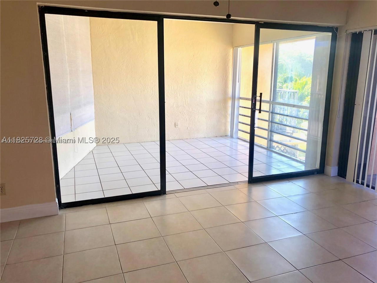 Real estate property located at 5995 Washington St #233, Broward, Hampton Court Condo, Hollywood, FL