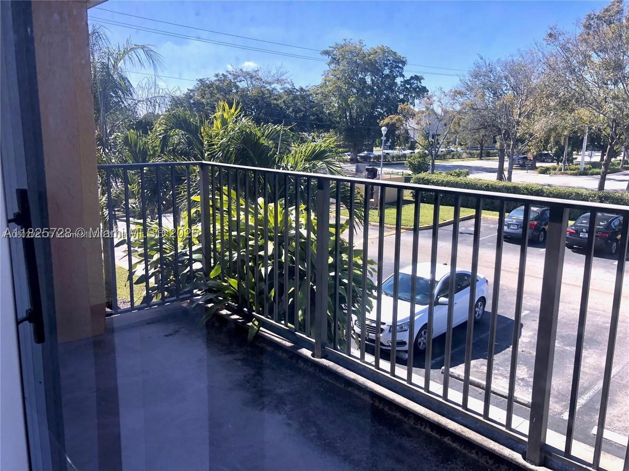 Real estate property located at 5995 Washington St #233, Broward, Hampton Court Condo, Hollywood, FL