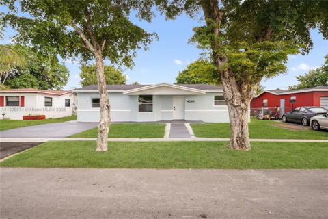 Real estate property located at 4290 38th Ave, Broward, Oriole Estates Sec 5, Lauderdale Lakes, FL