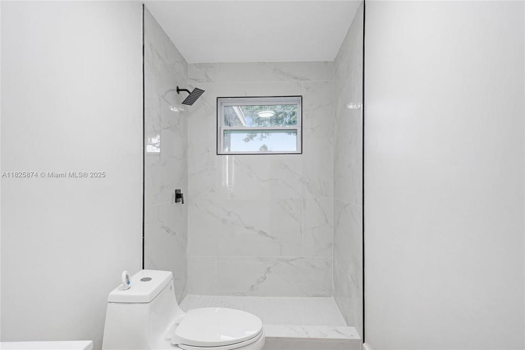 Real estate property located at 4290 38th Ave, Broward, Oriole Estates Sec 5, Lauderdale Lakes, FL