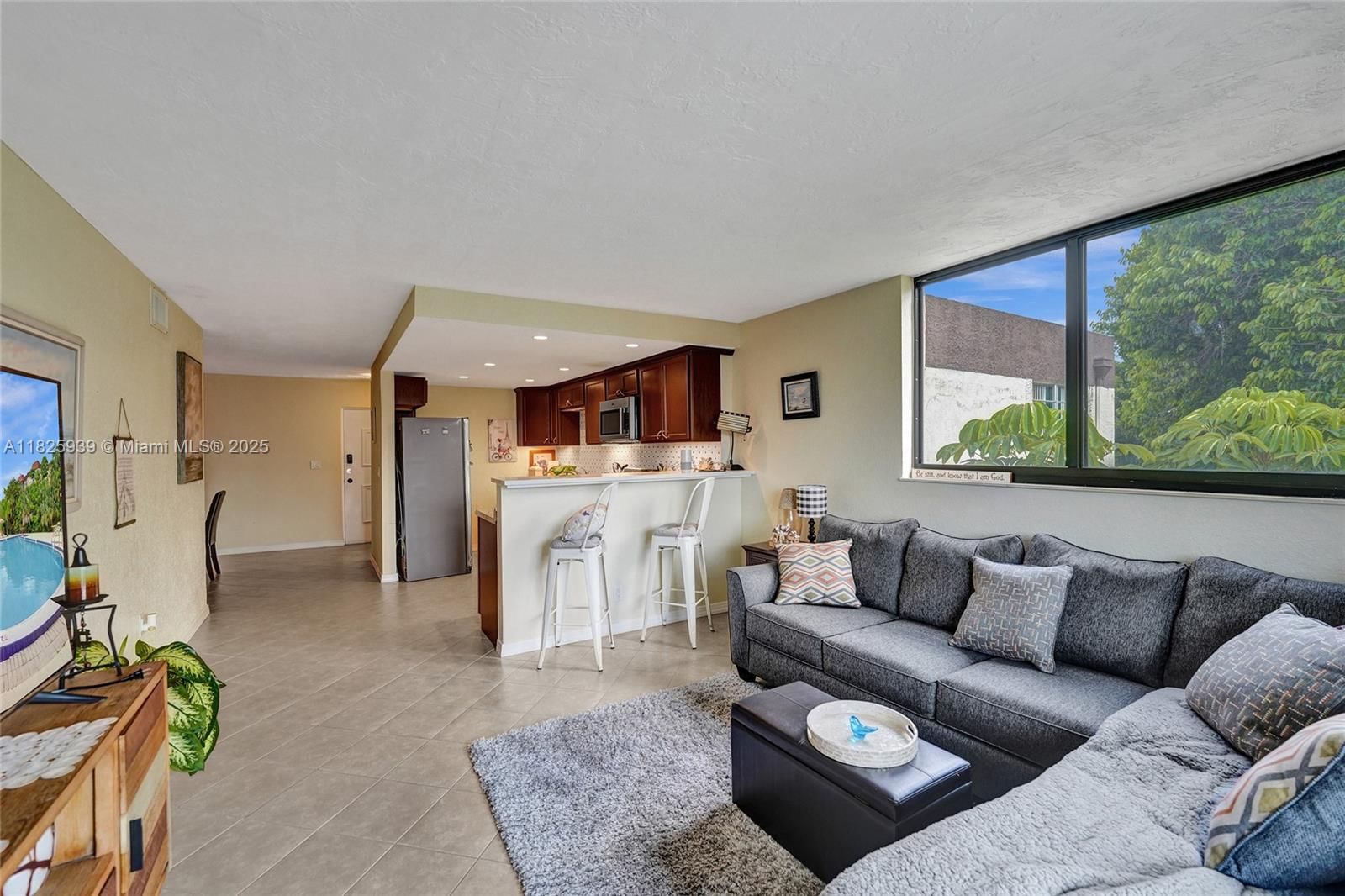 Real estate property located at 7100 17th St #402, Broward, Omega Condo No 3, Plantation, FL