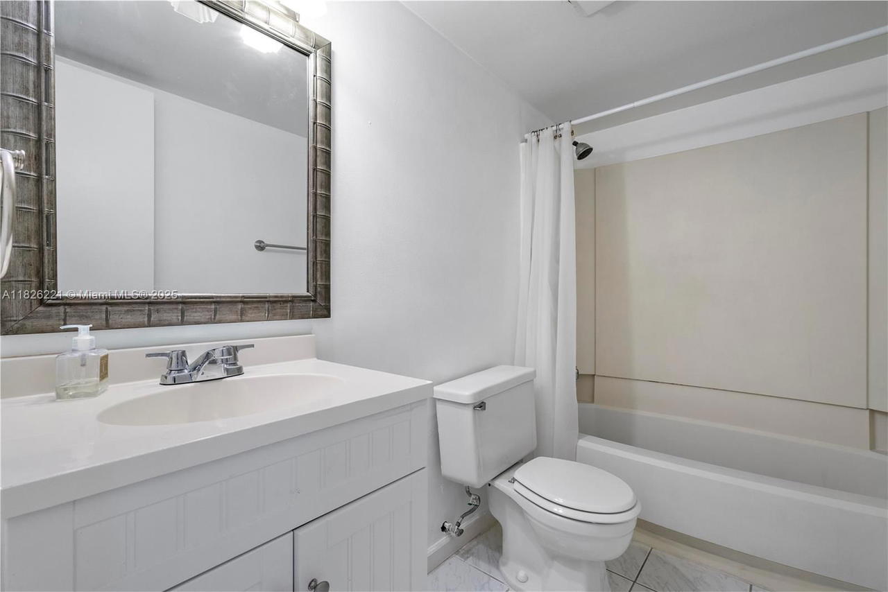 Real estate property located at 1125 Flagler Ave #511, Broward, Village Townhouse-pompano, Pompano Beach, FL