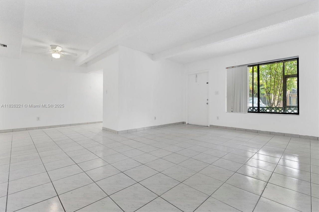 Real estate property located at 1125 Flagler Ave #511, Broward, Village Townhouse-pompano, Pompano Beach, FL