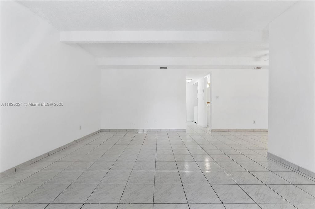 Real estate property located at 1125 Flagler Ave #511, Broward, Village Townhouse-pompano, Pompano Beach, FL