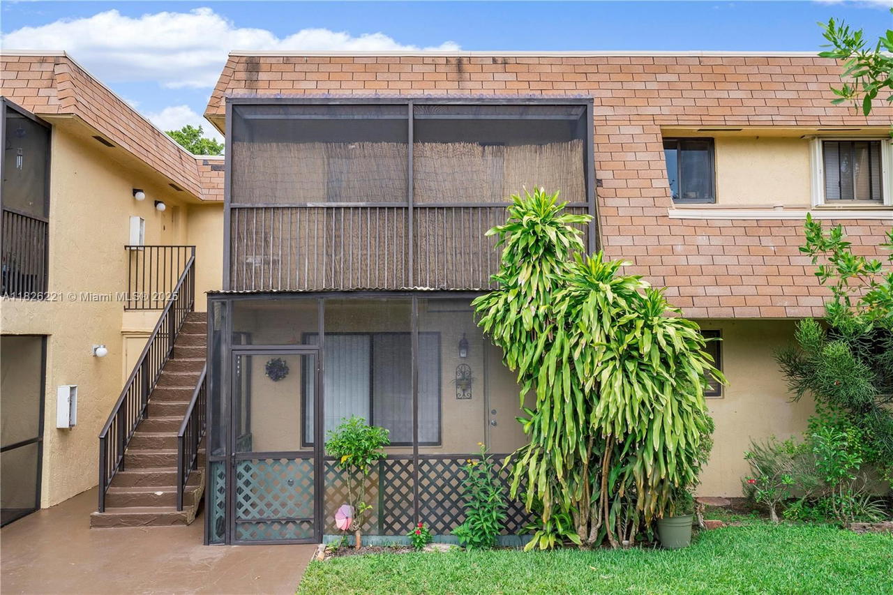 Real estate property located at 1125 Flagler Ave #511, Broward, Village Townhouse-pompano, Pompano Beach, FL