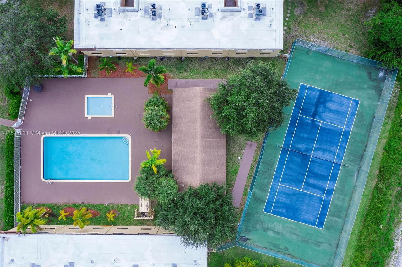 Real estate property located at 1125 Flagler Ave #511, Broward, Village Townhouse-pompano, Pompano Beach, FL