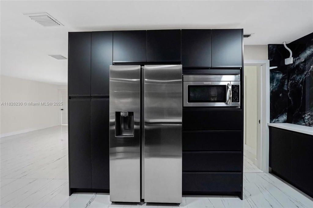 Real estate property located at 6737 27th Ct, Broward, Miramar Sec 3, Miramar, FL