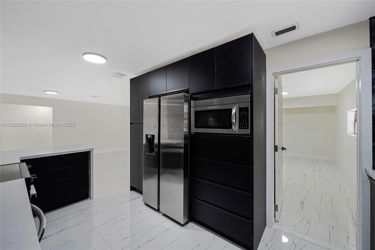 Real estate property located at 6737 27th Ct, Broward, Miramar Sec 3, Miramar, FL