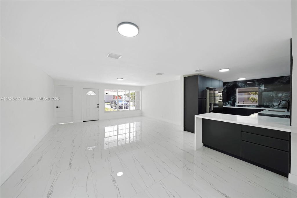 Real estate property located at 6737 27th Ct, Broward, Miramar Sec 3, Miramar, FL
