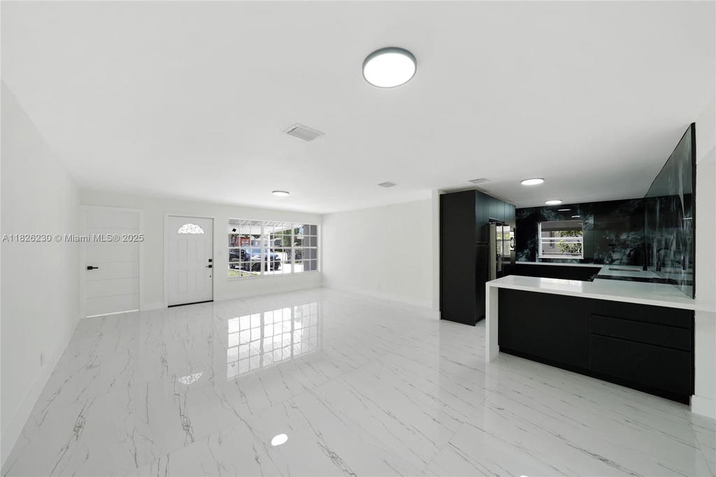 Real estate property located at 6737 27th Ct, Broward, Miramar Sec 3, Miramar, FL