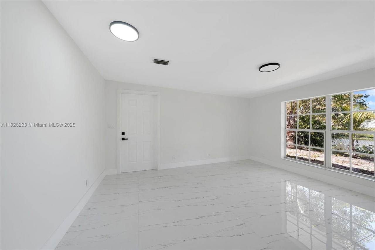 Real estate property located at 6737 27th Ct, Broward, Miramar Sec 3, Miramar, FL