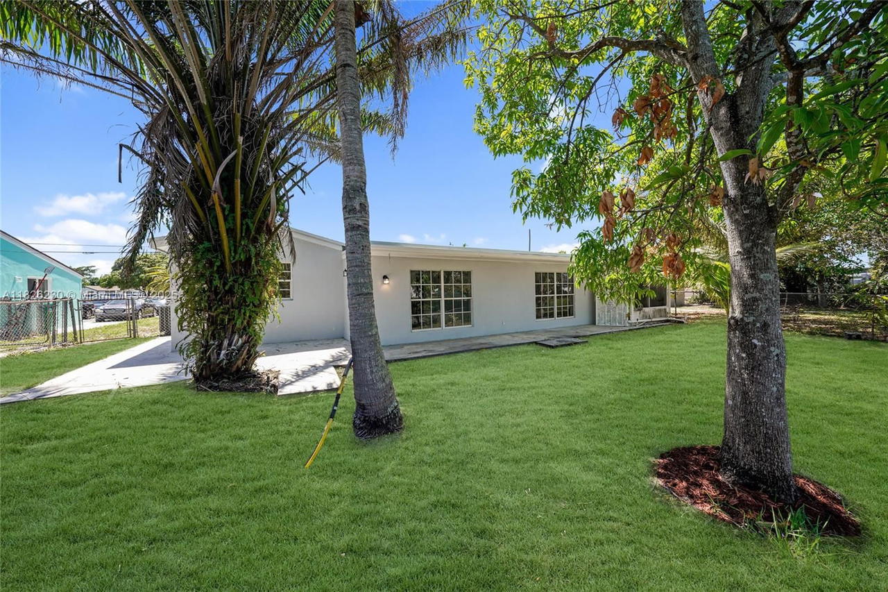 Real estate property located at 6737 27th Ct, Broward, Miramar Sec 3, Miramar, FL