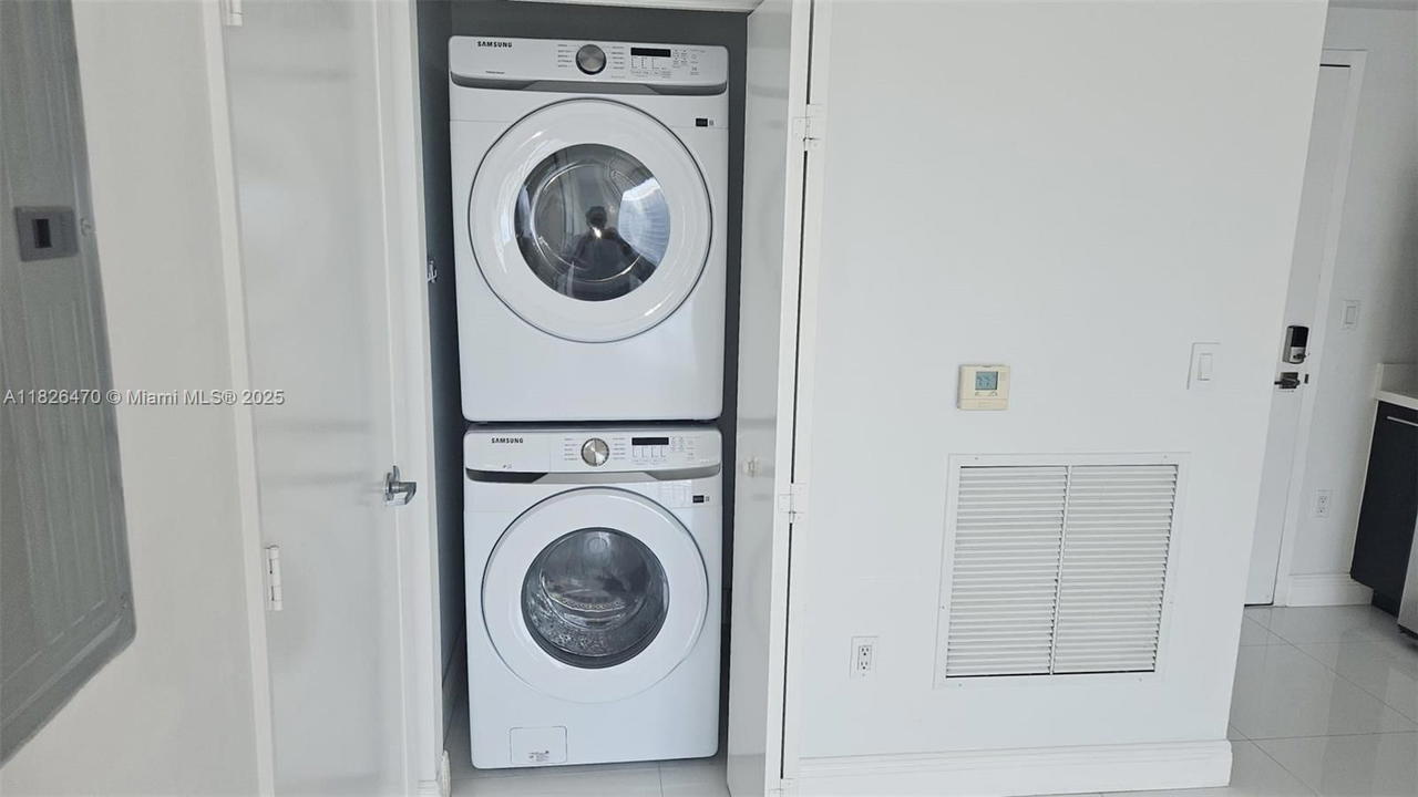 Real estate property located at 90 3rd St #4110, Miami-dade, Ivy Condo, Miami, FL