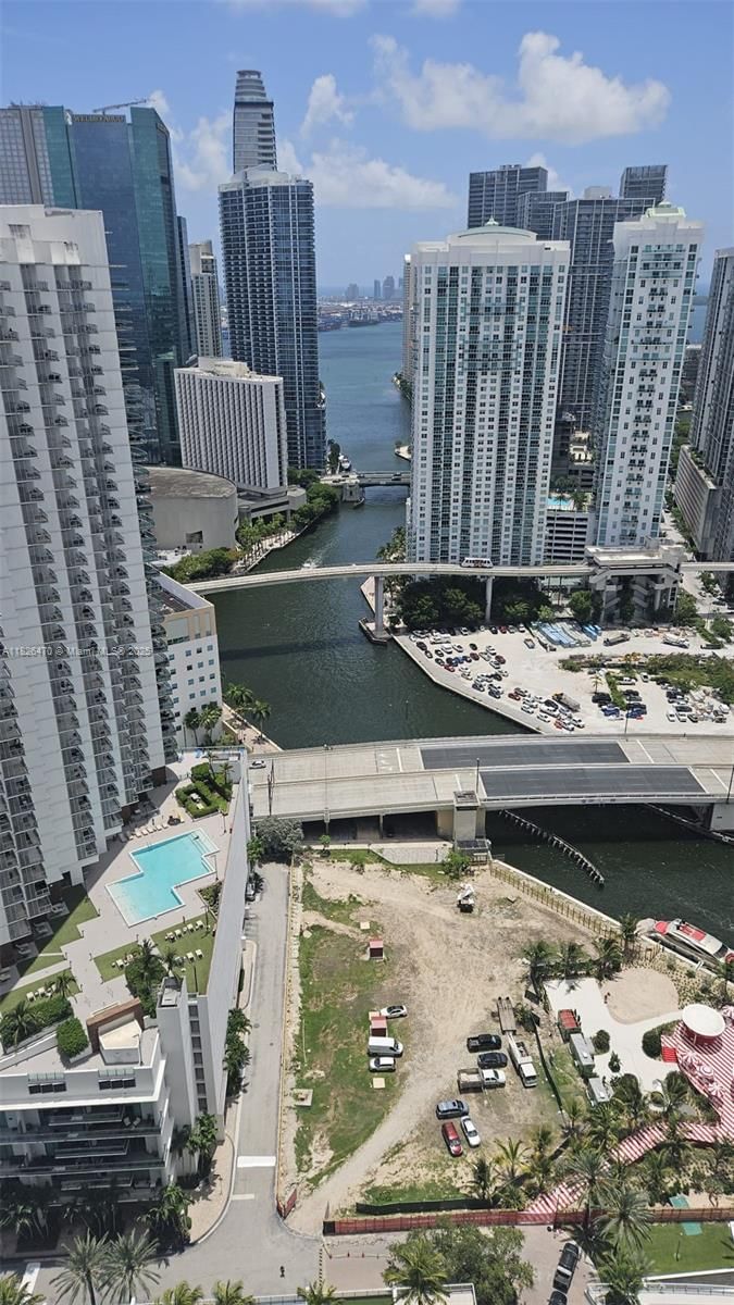 Real estate property located at 90 3rd St #4110, Miami-dade, Ivy Condo, Miami, FL