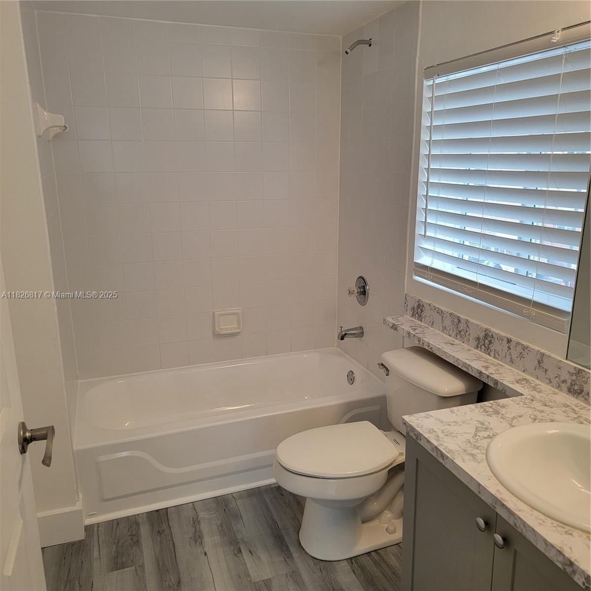 Real estate property located at 2009 10th Ave #318, Broward, Village East Condo, Fort Lauderdale, FL