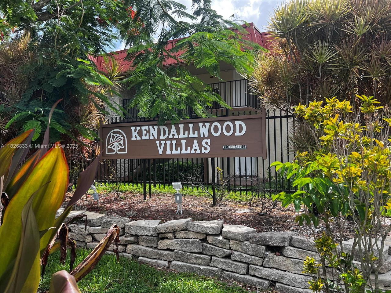Real estate property located at 10511 108th Ave #181, Miami-dade, Kendallwood Villas Condo, Miami, FL