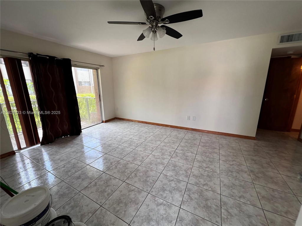 Real estate property located at 10511 108th Ave #181, Miami-dade, Kendallwood Villas Condo, Miami, FL
