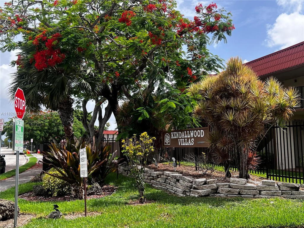 Real estate property located at 10511 108th Ave #181, Miami-dade, Kendallwood Villas Condo, Miami, FL