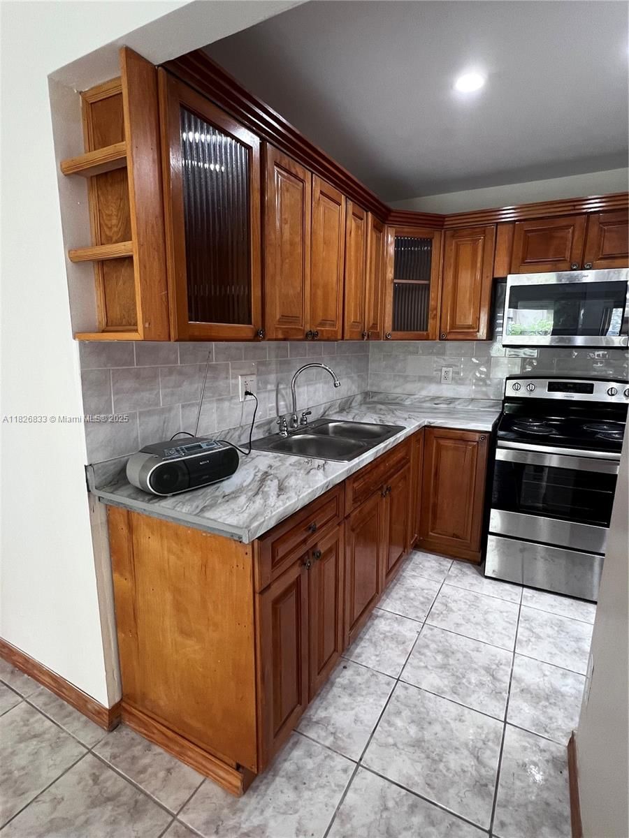 Real estate property located at 10511 108th Ave #181, Miami-dade, Kendallwood Villas Condo, Miami, FL