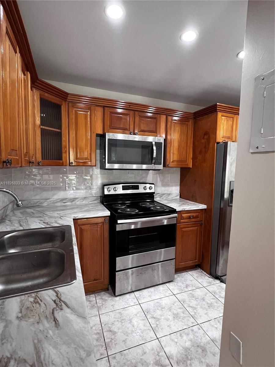 Real estate property located at 10511 108th Ave #181, Miami-dade, Kendallwood Villas Condo, Miami, FL