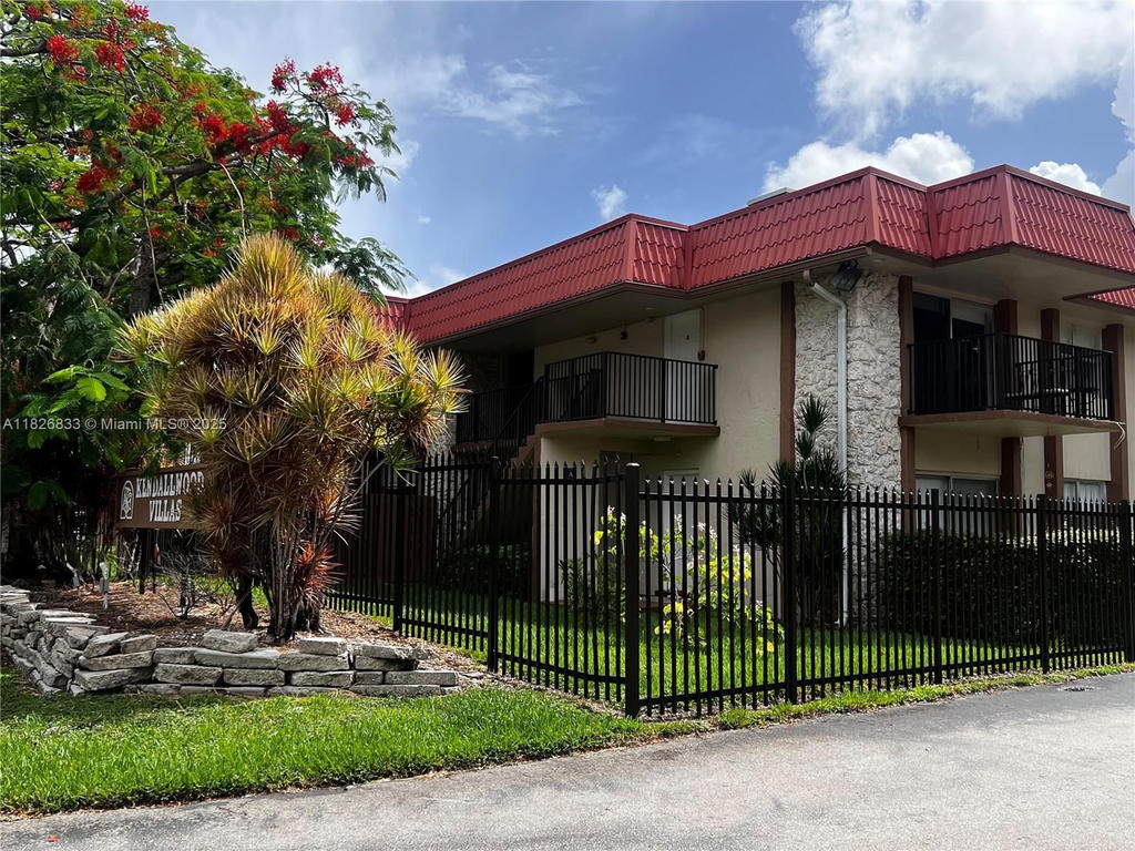 Real estate property located at 10511 108th Ave #181, Miami-dade, Kendallwood Villas Condo, Miami, FL