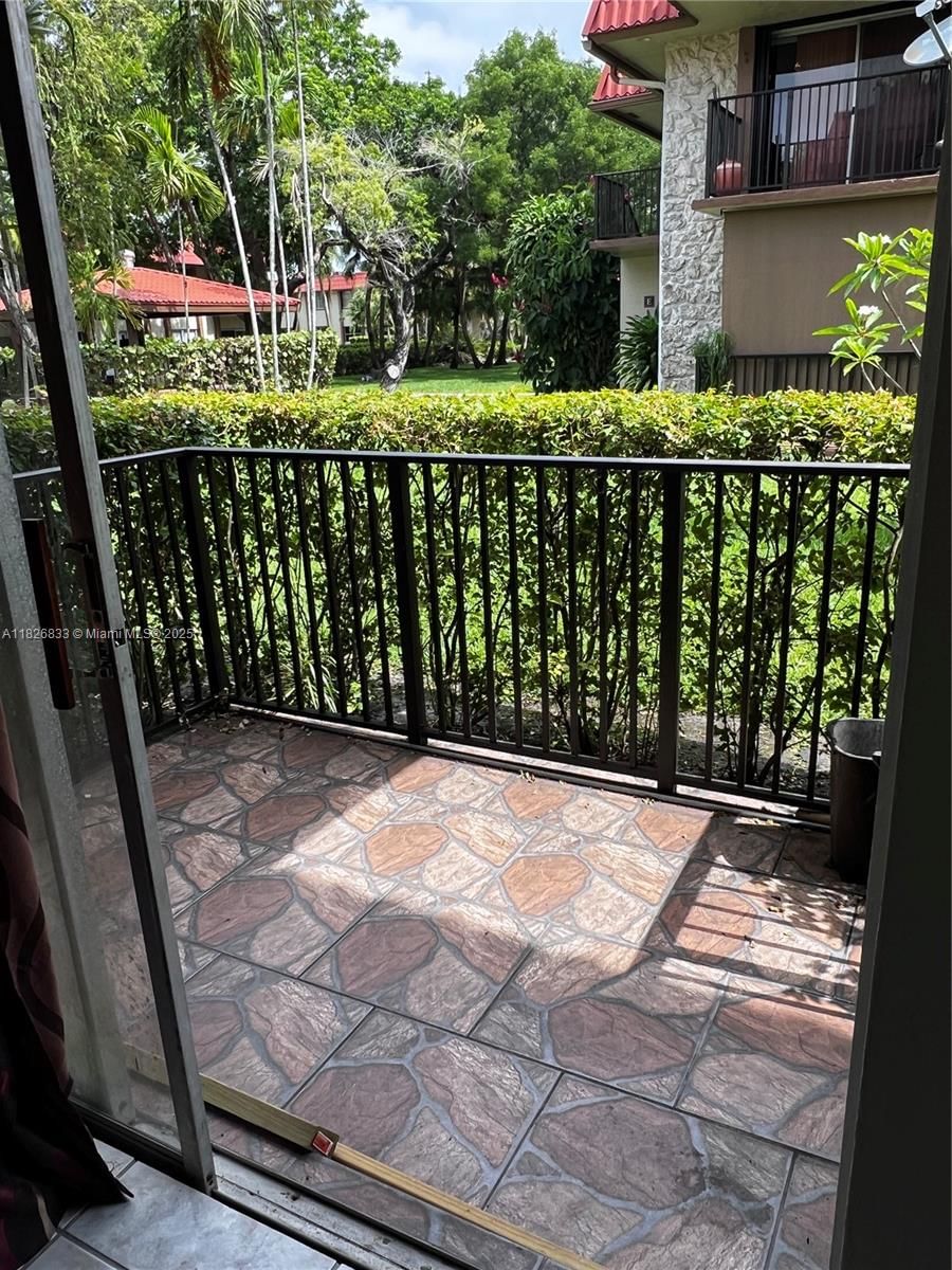 Real estate property located at 10511 108th Ave #181, Miami-dade, Kendallwood Villas Condo, Miami, FL