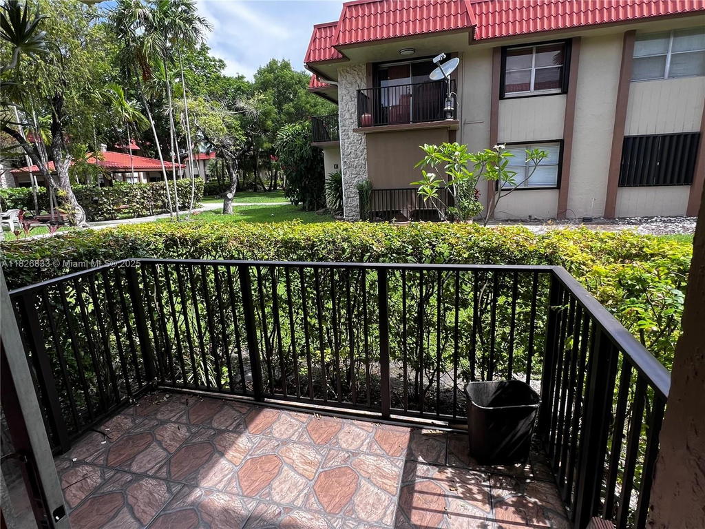 Real estate property located at 10511 108th Ave #181, Miami-dade, Kendallwood Villas Condo, Miami, FL