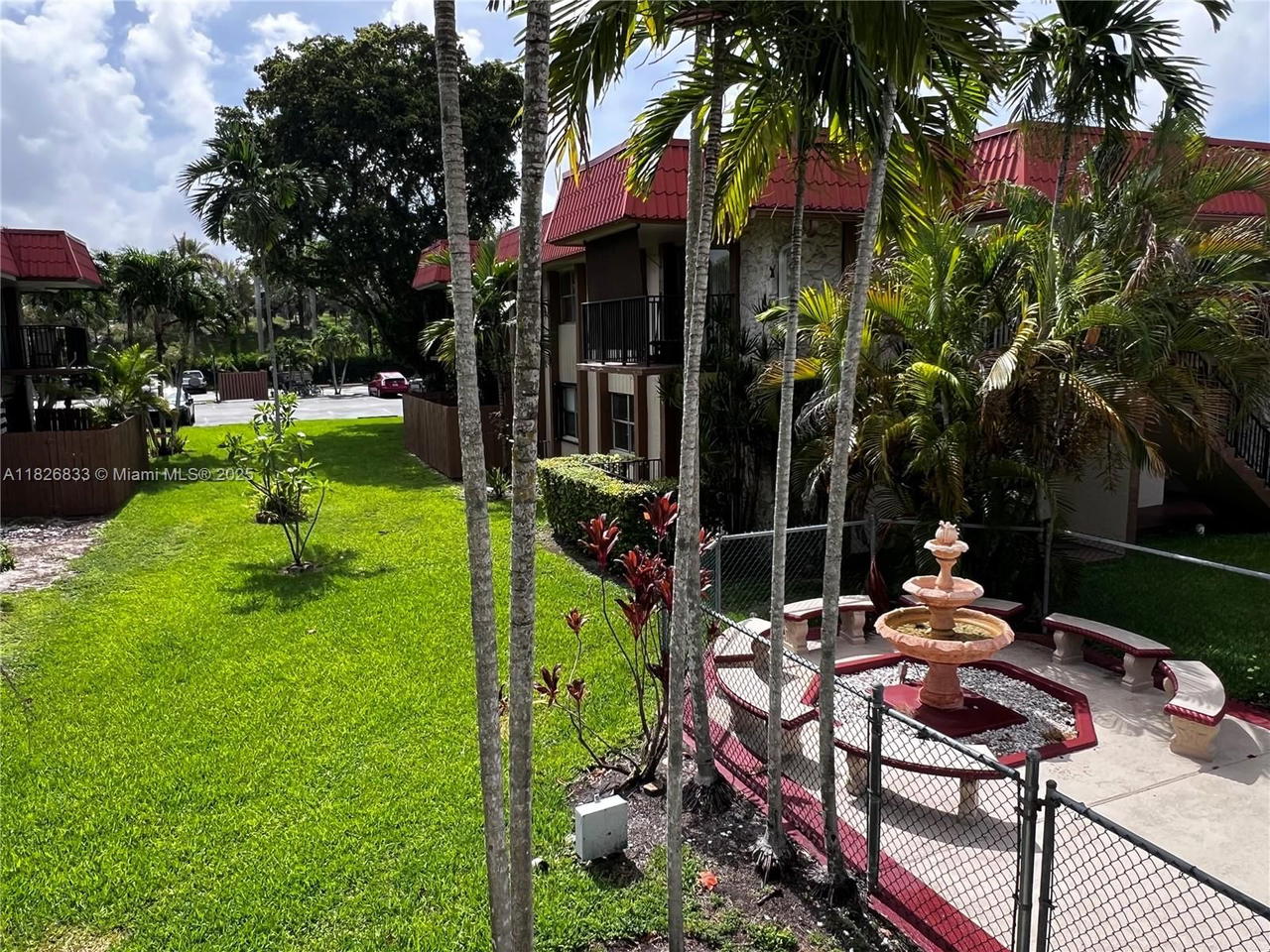 Real estate property located at 10511 108th Ave #181, Miami-dade, Kendallwood Villas Condo, Miami, FL