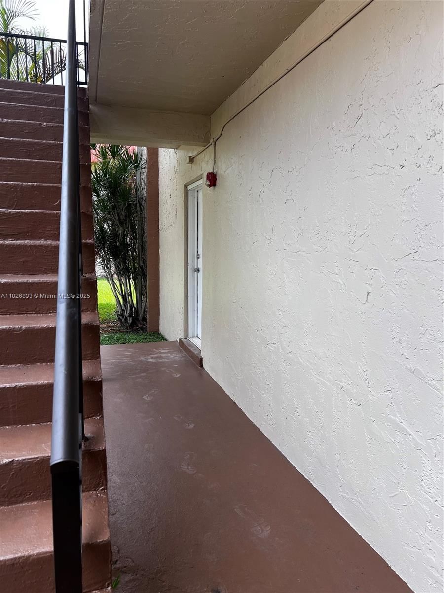 Real estate property located at 10511 108th Ave #181, Miami-dade, Kendallwood Villas Condo, Miami, FL