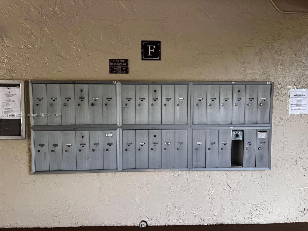 Real estate property located at 10511 108th Ave #181, Miami-dade, Kendallwood Villas Condo, Miami, FL