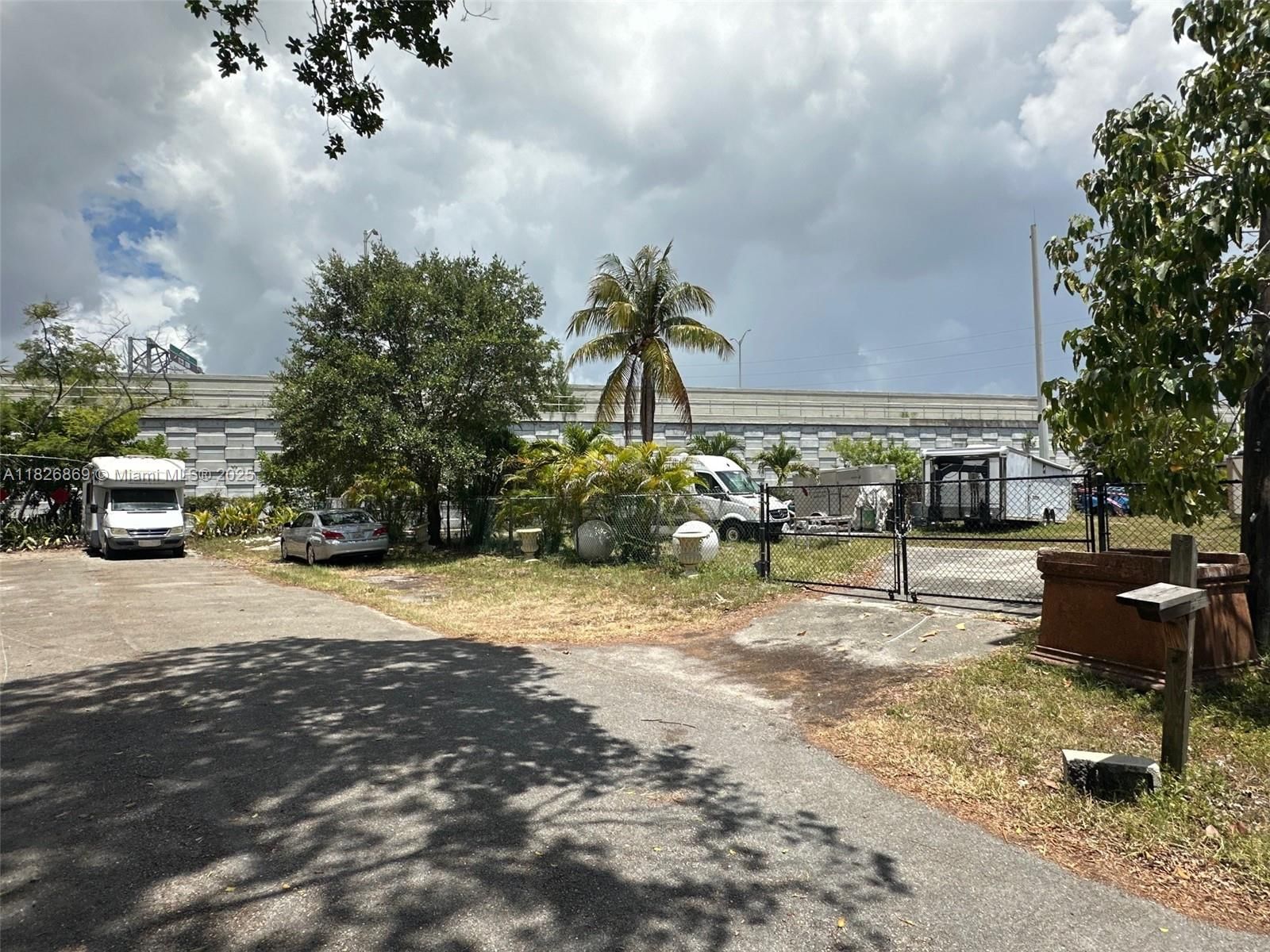 Real estate property located at 727 43rd Ct, Broward, Prospect Gardens, Oakland Park, FL