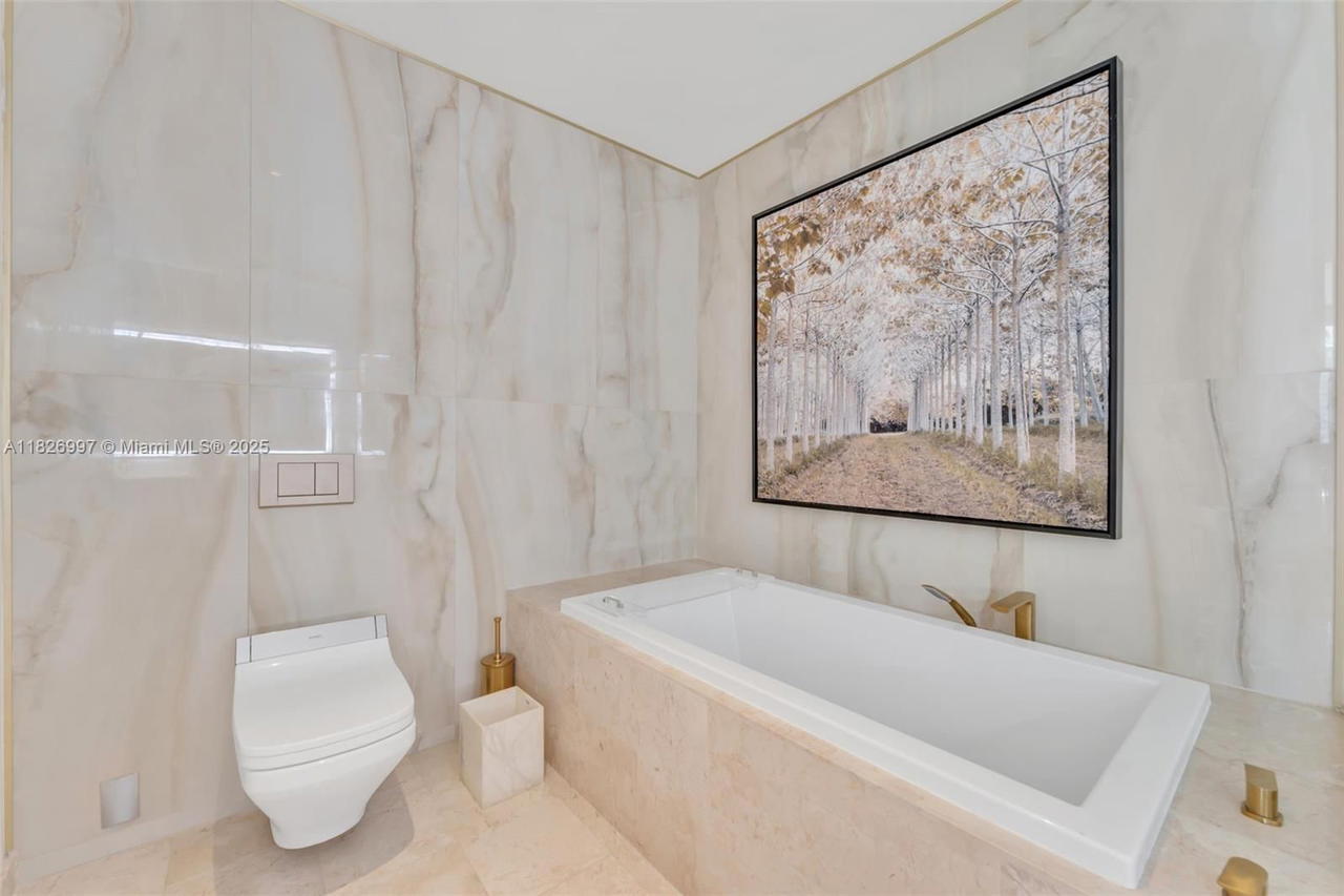 Real estate property located at 88 7th St #2107, Miami-dade, Rise Condo, Miami, FL