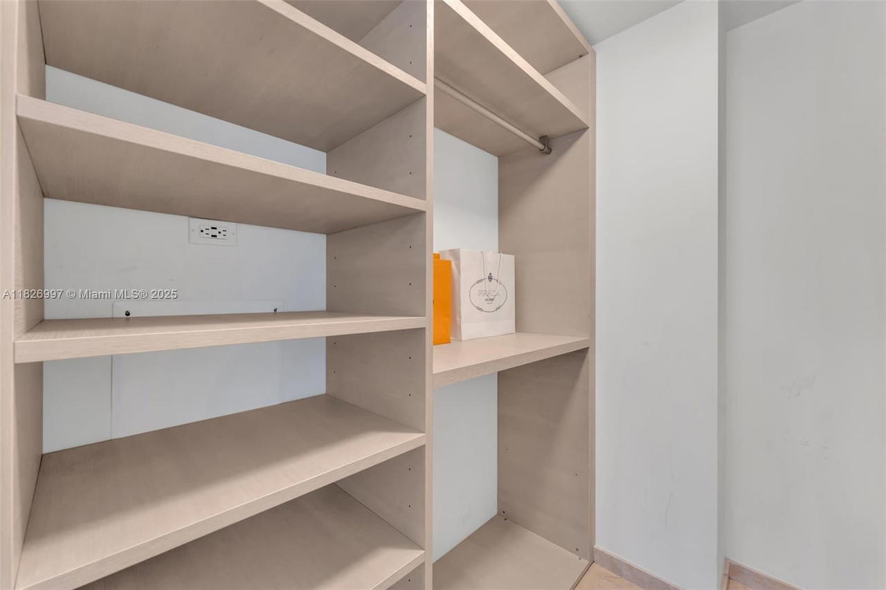 Real estate property located at 88 7th St #2107, Miami-dade, Rise Condo, Miami, FL