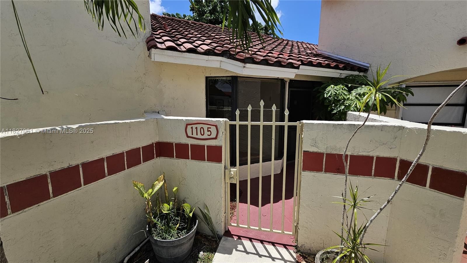 Real estate property located at 1105 San Remo Cir, Miami-dade, San Remo, Homestead, FL