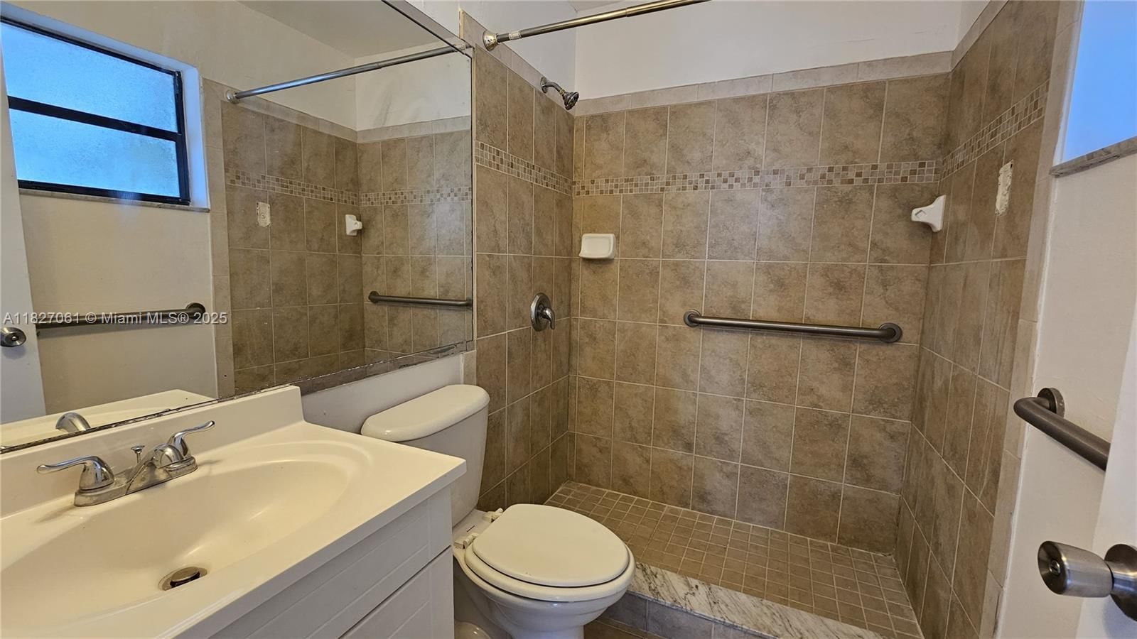 Real estate property located at 1105 San Remo Cir, Miami-dade, San Remo, Homestead, FL