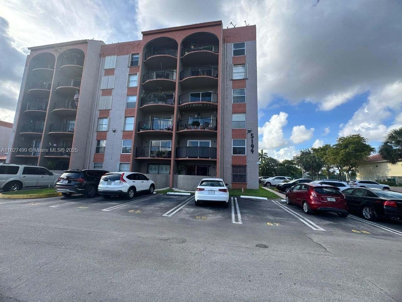 Real estate property located at 5199 7th St #607, Miami-dade, El Cid Condo, Miami, FL