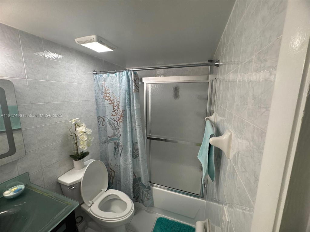 Real estate property located at 5199 7th St #607, Miami-dade, El Cid Condo, Miami, FL