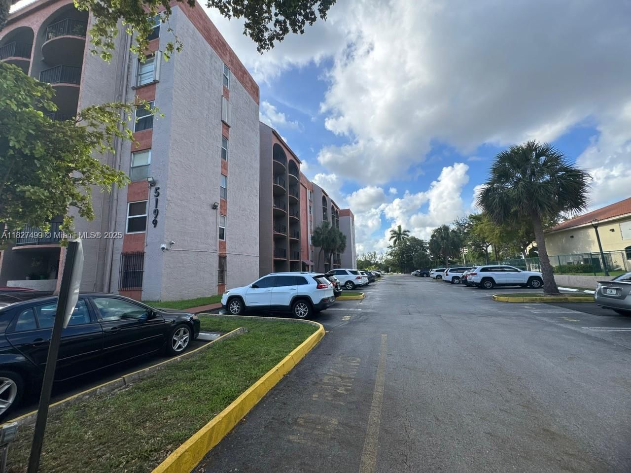 Real estate property located at 5199 7th St #607, Miami-dade, El Cid Condo, Miami, FL