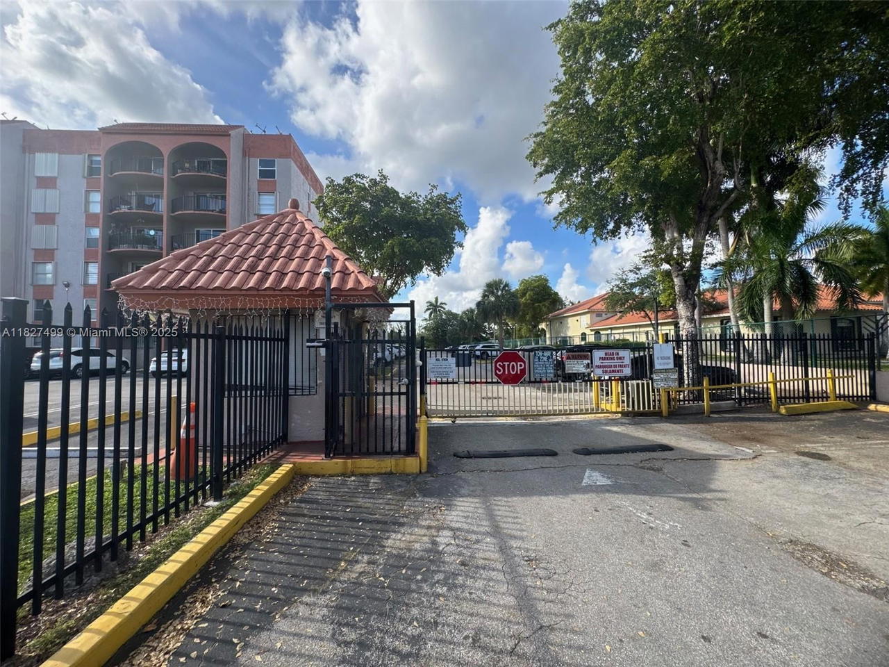 Real estate property located at 5199 7th St #607, Miami-dade, El Cid Condo, Miami, FL