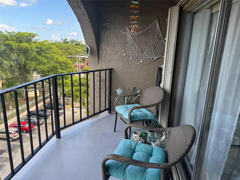 Real estate property located at 5199 7th St #607, Miami-dade, El Cid Condo, Miami, FL