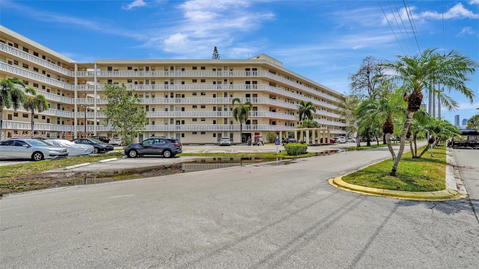 Real estate property located at 2905 Point East Dr L514, Miami-dade, Point East Sec Iii Condo, Aventura, FL