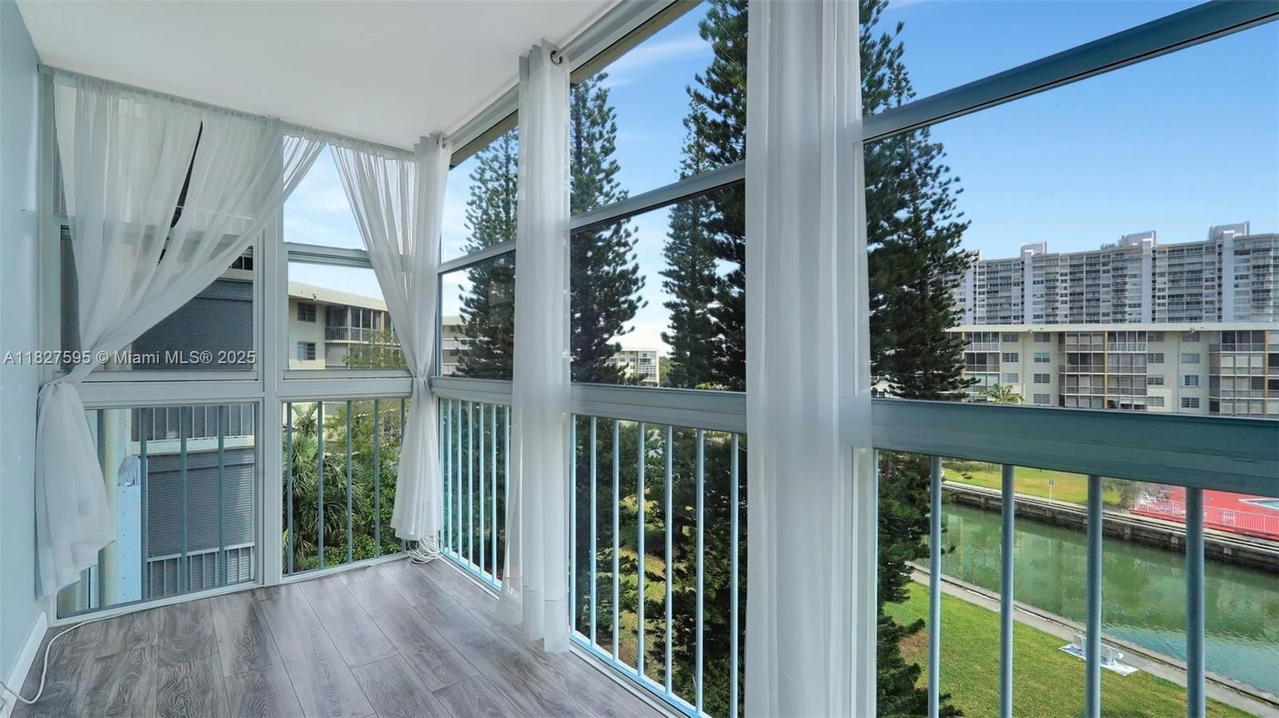 Real estate property located at 2905 Point East Dr L514, Miami-dade, Point East Sec Iii Condo, Aventura, FL