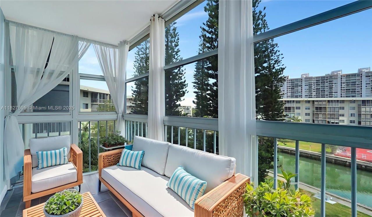 Real estate property located at 2905 Point East Dr L514, Miami-dade, Point East Sec Iii Condo, Aventura, FL
