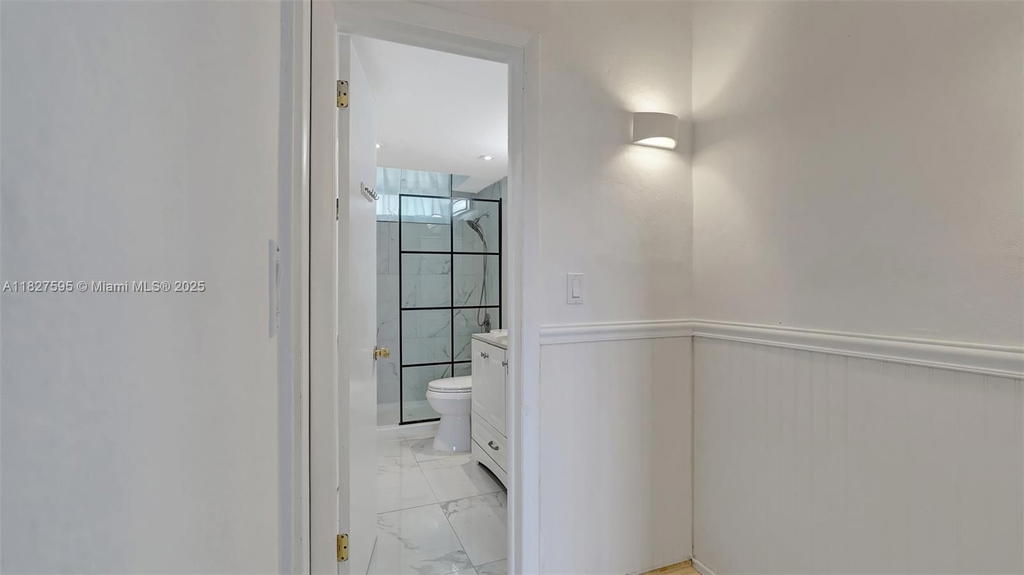 Real estate property located at 2905 Point East Dr L514, Miami-dade, Point East Sec Iii Condo, Aventura, FL