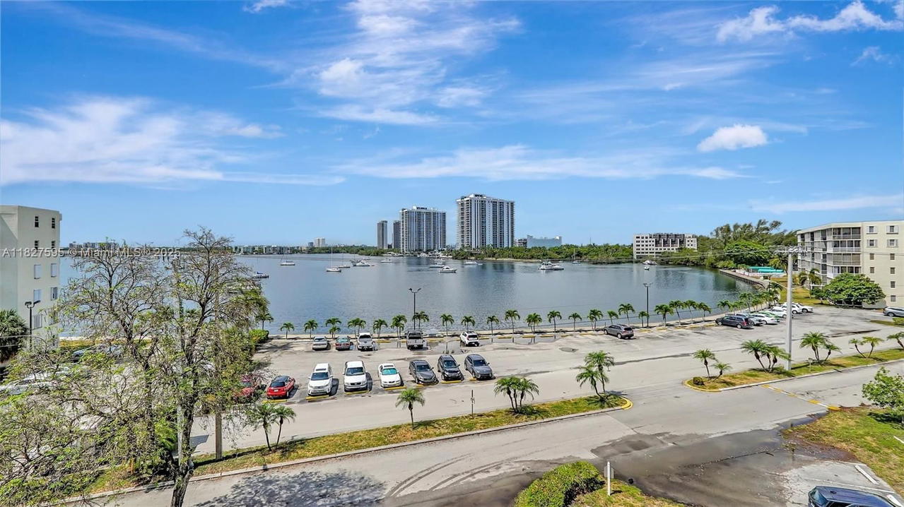 Real estate property located at 2905 Point East Dr L514, Miami-dade, Point East Sec Iii Condo, Aventura, FL