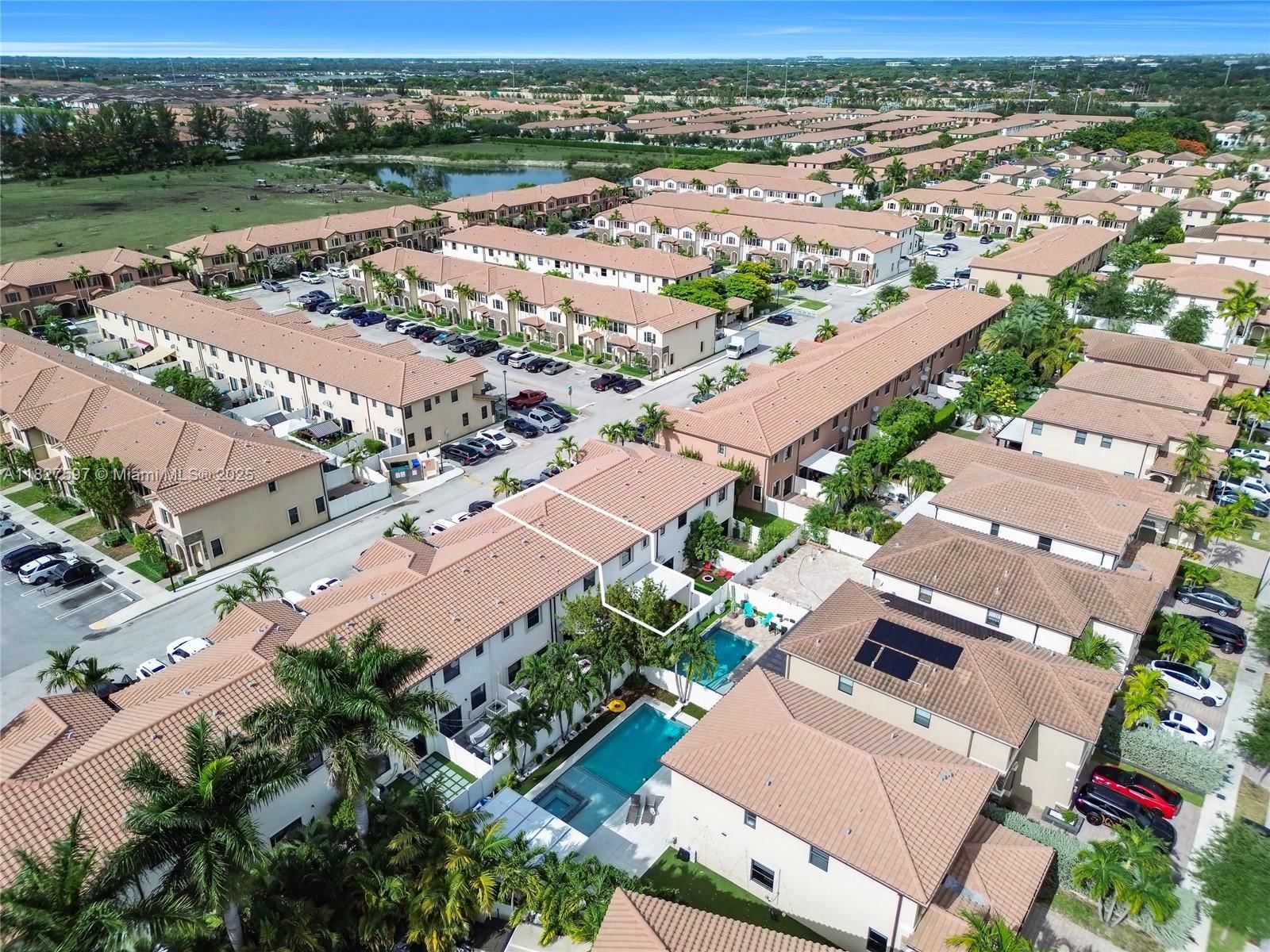 Real estate property located at 3574 88th Ter, Miami-dade, Bellagio Villas, Hialeah, FL